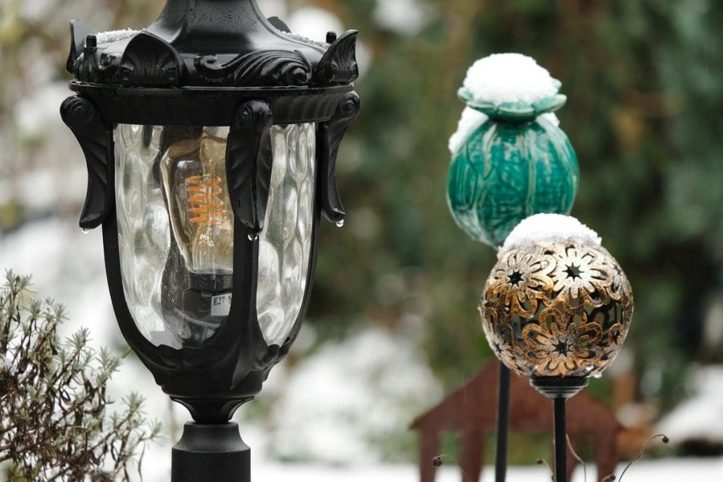 festive winter garden decorations