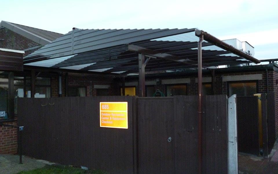 smoking shelter